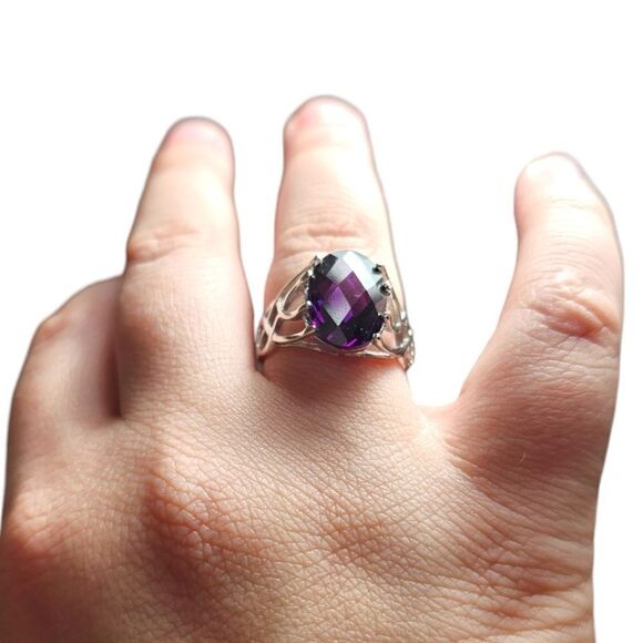 925 Sterling Silver Glass Amethyst Victorian Gemstone Ring (Size 8) - Picture 8 of 16